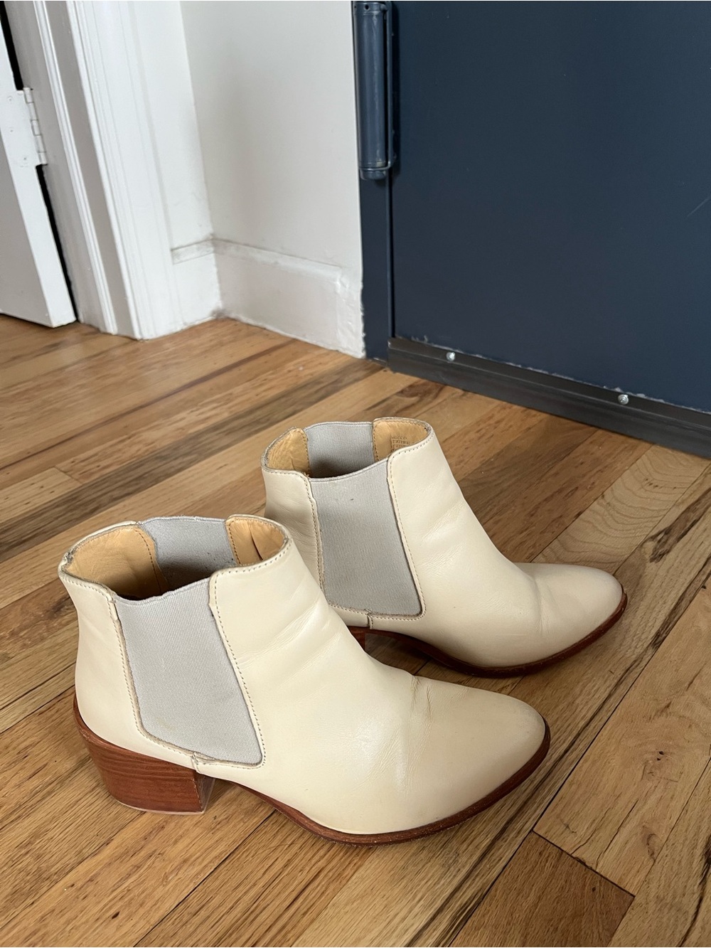 Nisolo Leather Booties